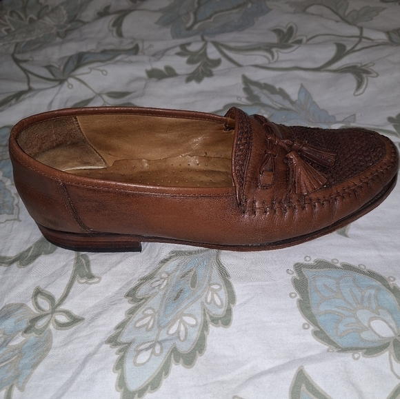 A pair of Sandro comfortwalk men's Delta leather loafers in a size 10M. - Picture 10 of 13